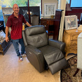 LEATHERMASTER ELECTRIC RECLINER
