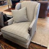 HOUNDSTOOTH PATTERN CHAIR
