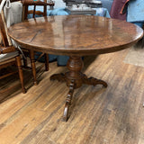 RUSTIC ROUND TABLE