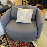 SWIVEL CHAIR