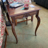 QUEEN ANNE LEG CARVED FLORAL DECO END TABLE