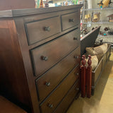 DRESSER