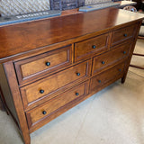 DRESSER