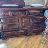 DRESSER