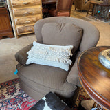 PEARSON HOUNDSTOOH SWIVEL CHAIR