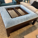 COFFEE TABLE W 2 TRAYS
