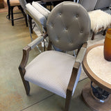 HOUNDSTOOTH CHAIR