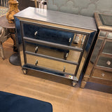 MIRRORED NITESTAND