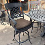 PATIO PUB TABLE W UMBRELLA & 4 STOOLS