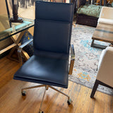 BLUE OFFICE CHAIR