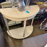 DEMI TABLE